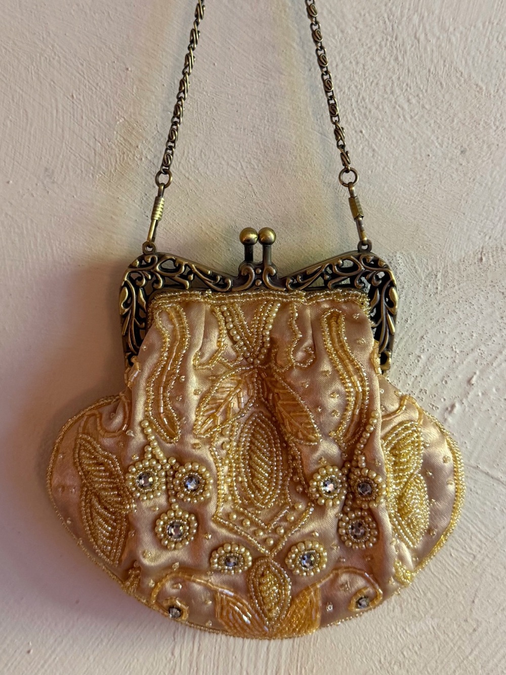 Bijoux Terner Gold Beaded Kiss Lock Evening Bag Pearl Rhinestone Chain Strap